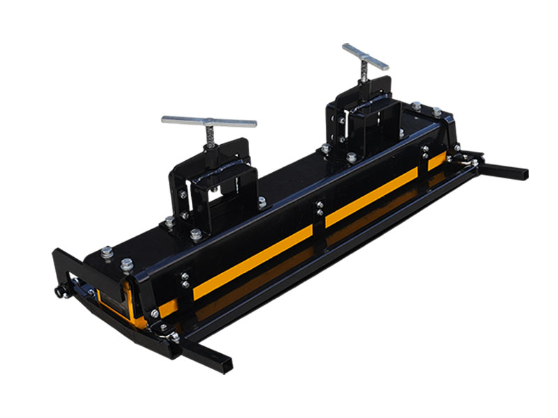De magnetische veegmachine: de nieuwe beste vriend van uw heftruck voor een schonere en veiligere werkplek